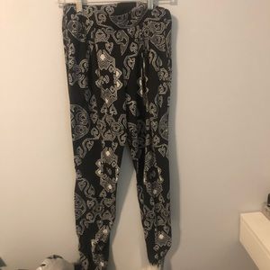 MATERIAL GIRL BLACK AND WHITE HAREM PANTS SMALL